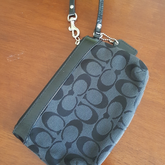 Coach Wristlet - Picture 3 of 5